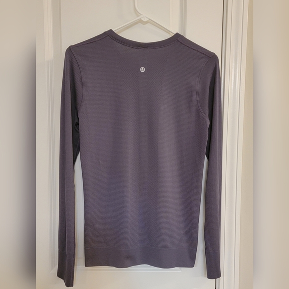 WOMEN'S SWIFTLY RELAXED LONG SLEEVE - NIGHTFALL - Picture 3 of 5